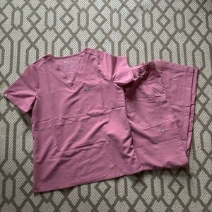 Figs Matching Scrub Set in Chalk Pink Cargo Pant & Catarina Top Medium/Large